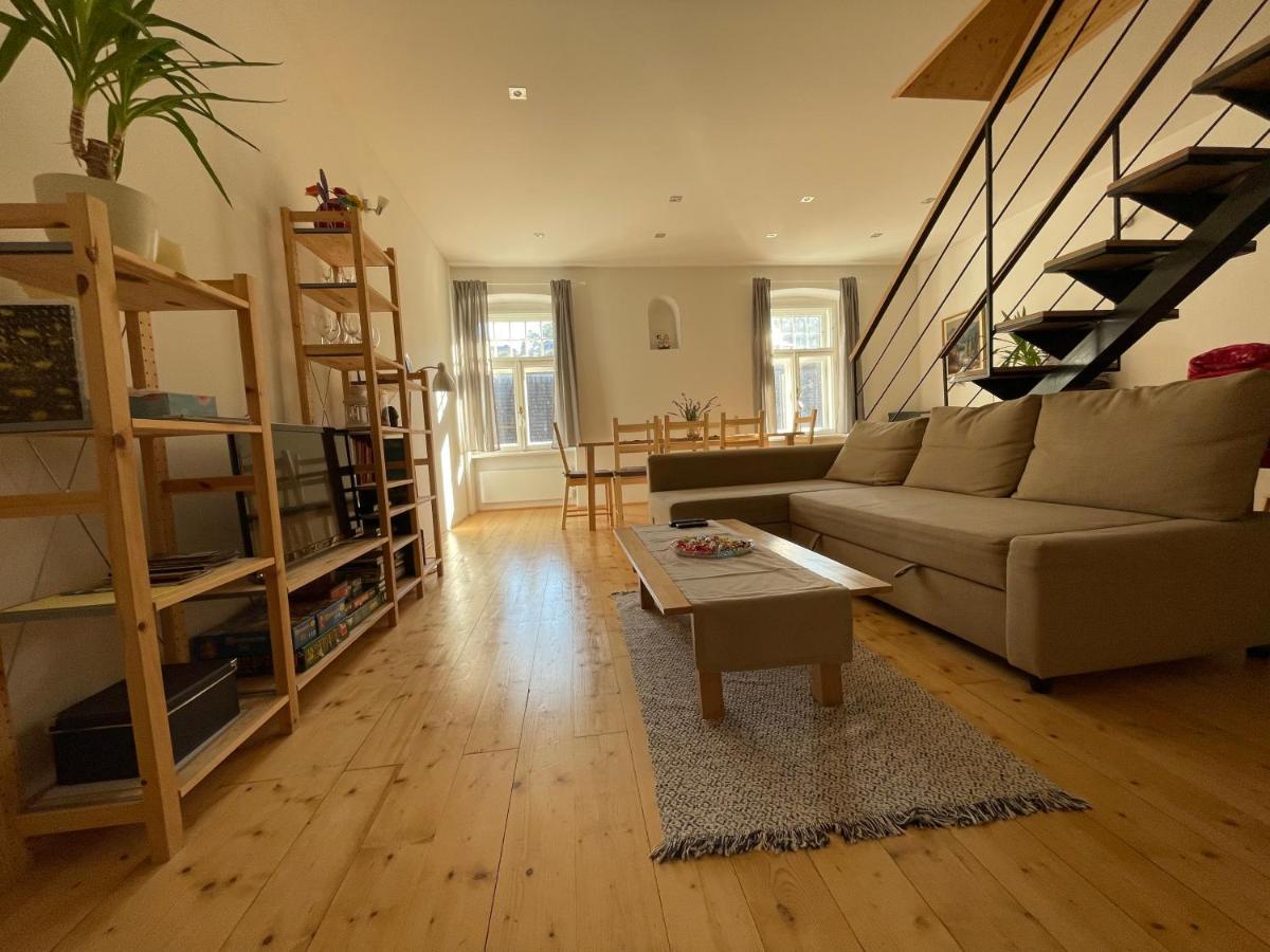 Apartman Stiavnica บันสกา ชีอาว์นีซา ภายนอก รูปภาพ